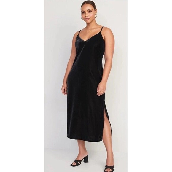 Old Navy Dresses & Skirts - Old Navy Velvet Slip Dress Size XXL Black Smocked Back Side Slit Witchy Holidays
